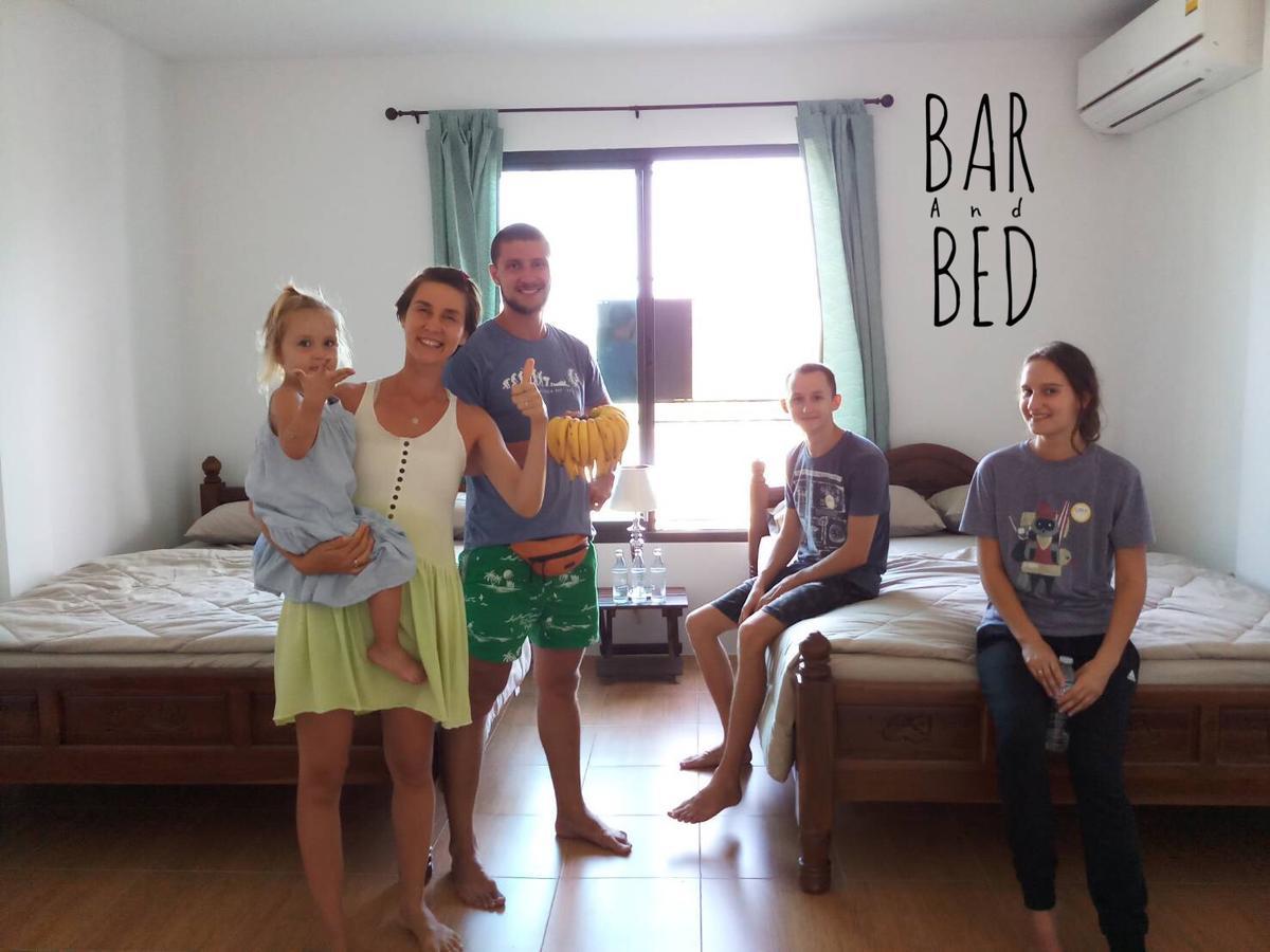 بيت شباب Barandbed Urt سوراثاني المظهر الخارجي الصورة