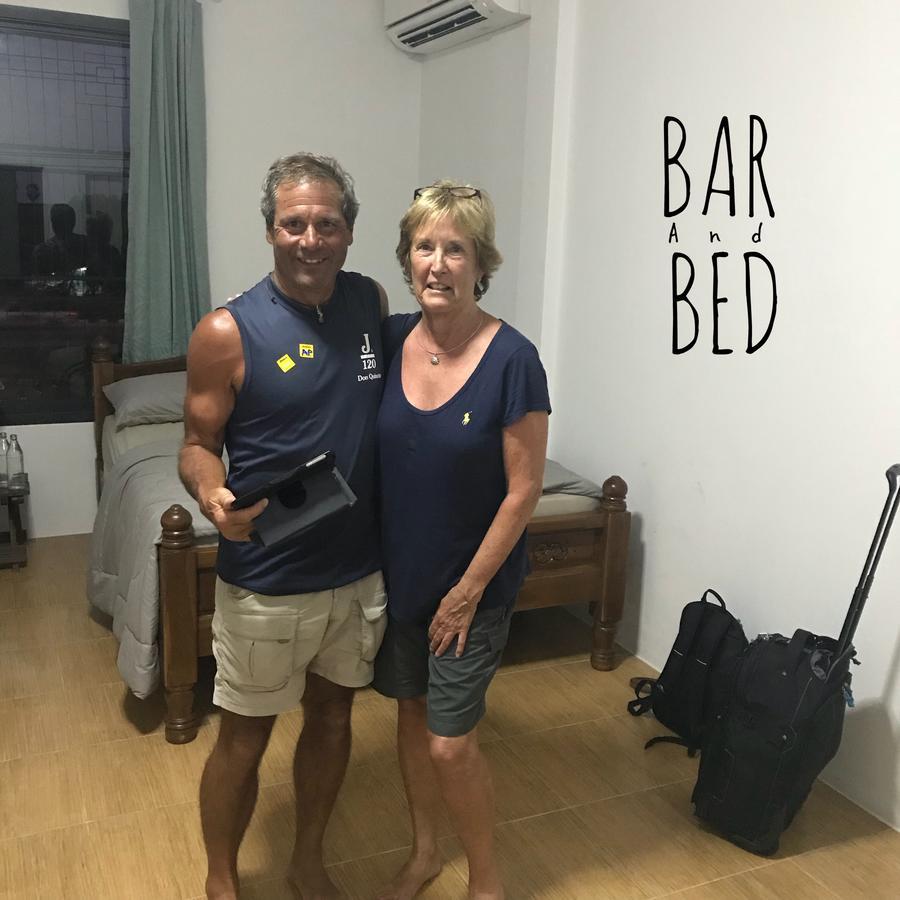 بيت شباب Barandbed Urt سوراثاني المظهر الخارجي الصورة